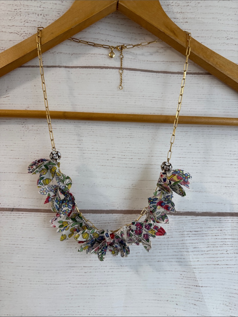 J. Crew Floral fabric with gold papercliip chain necklace in Liberty print AK858